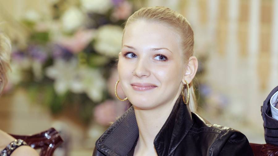 20 lat temu wyemitowano serial “Niania” na TVN! Jak zmienili się aktorzy i co dziś robią?