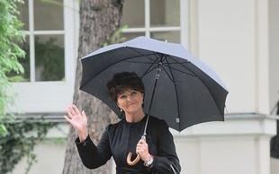 Jolanta Kwaśniewska doradzi, jak dobrać skarpety do butów