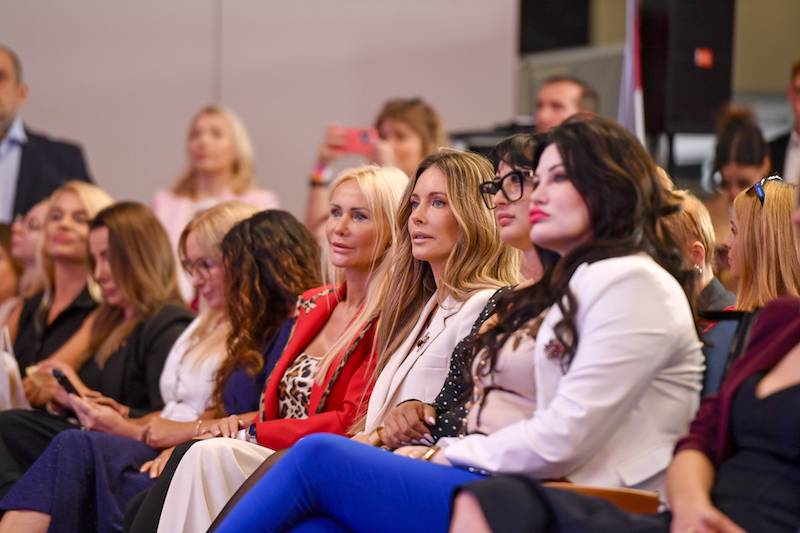 Małgorzata Rozenek z nową twarzą na Kongresie Kobiet Biznesu (ZDJĘCIA)