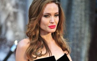 Lekarz o Jolie: Wygląda na niebezpiecznie niedożywioną