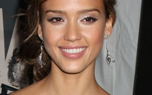 Jessica Alba i jej sadomasochistyczne zapędy (VIDEO)