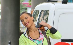 Ewa Chodakowska śmieje się sama z siebie (Facebook)