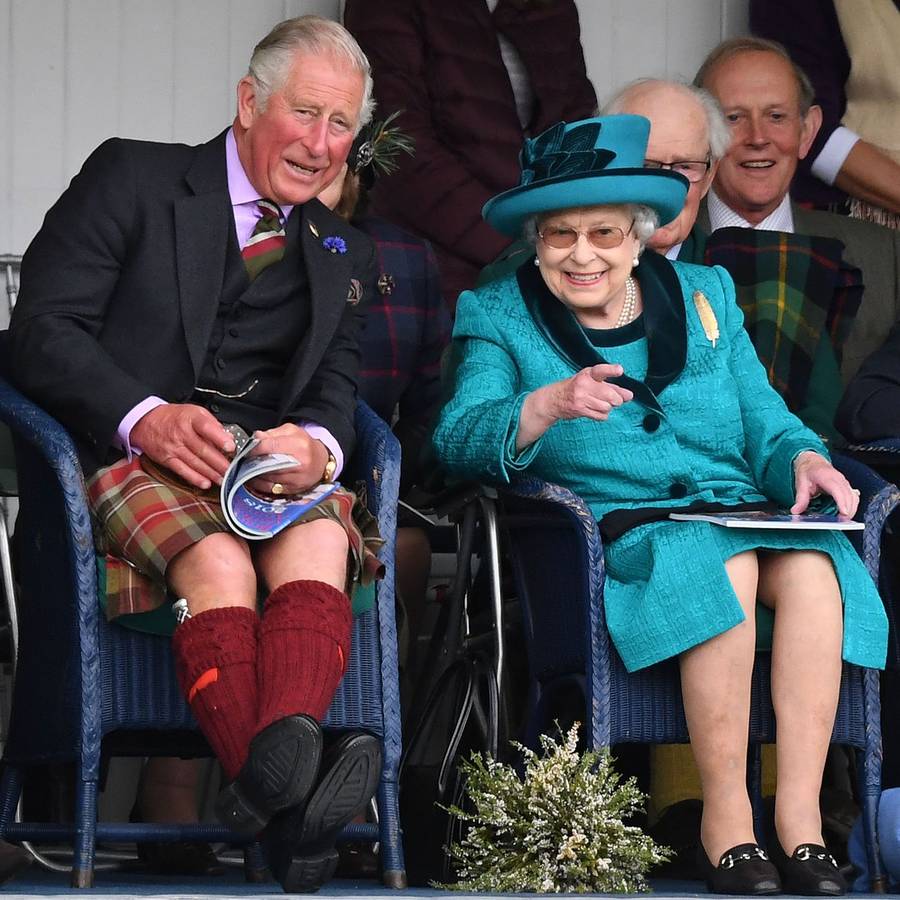 Tych zwykłych rzeczy NIE WOLNO robić w obecności królowej