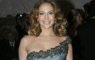 Jennifer Lopez rzeźbi ciało