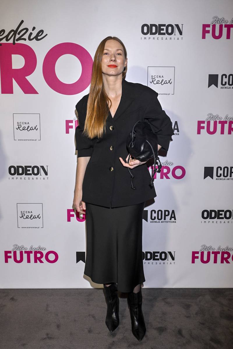 Premiera sztuki “Jutro będzie futro”. Mikołaj Krawczyk, Tomasz Oświeciński, Trybson ze swoimi żonami…