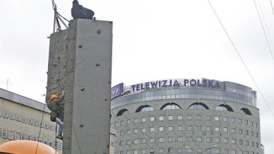 TVP znów nie wypłaca tantiem artystom? Niedawno Marcin Bosak walczył o pieniądze