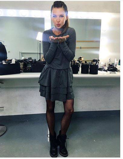 Oto NAJLEPSZE stylizacje Anny Lewandowskiej!