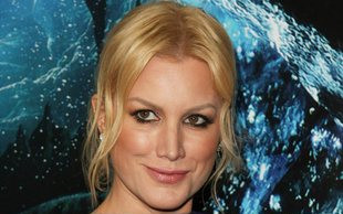 Alice Evans na premierze nowego filmu Camerona (FOTO)