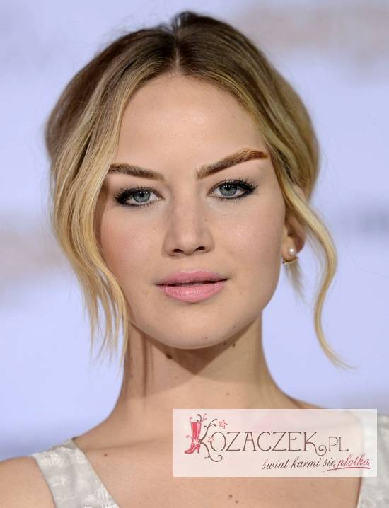 Gwiazdy z brwiami Cary Delevingne (FOTO)