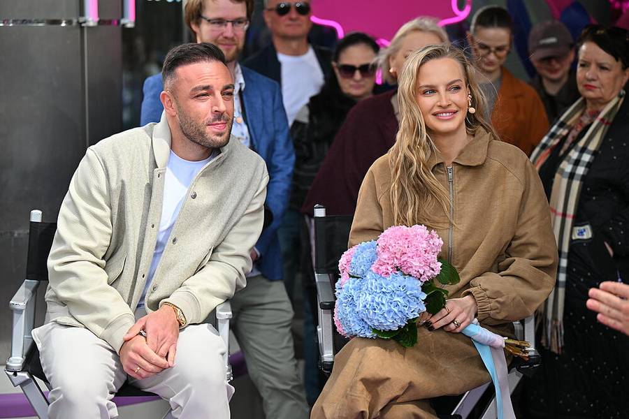 Karolina Pisarek olśniewa przed studiem "DDTVN"