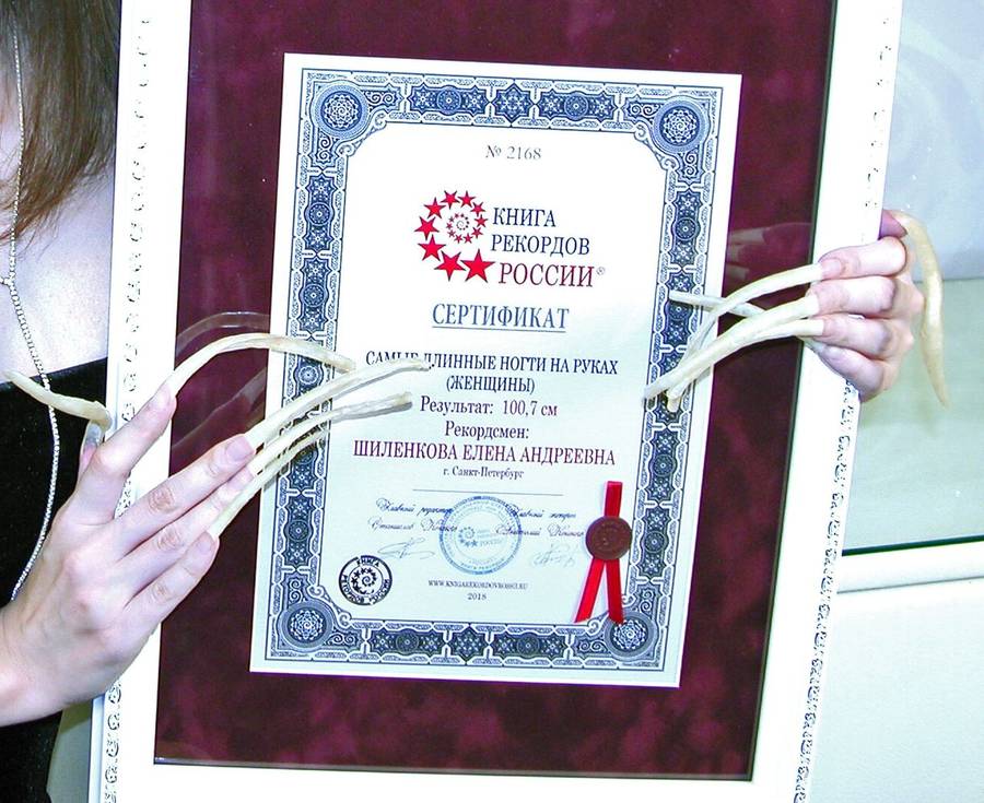 Ta kobieta ma najdłuższe paznokcie w Rosji