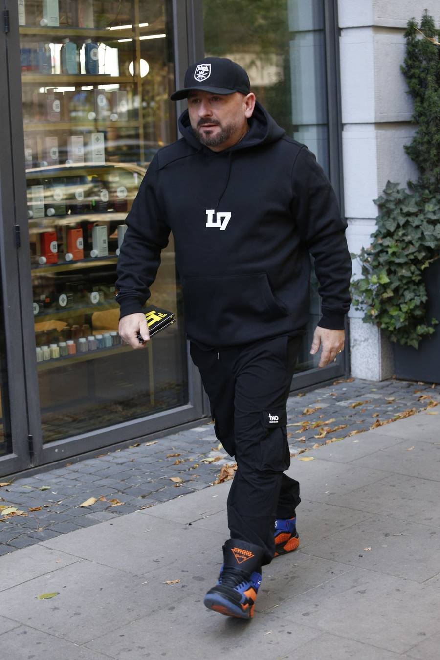 Plejada gwiazd mknie do studia “DDTVN”! Anja Rubik, Andrzej Grabowski z córką, Irena Santor, Piotr Cyrwus z żoną