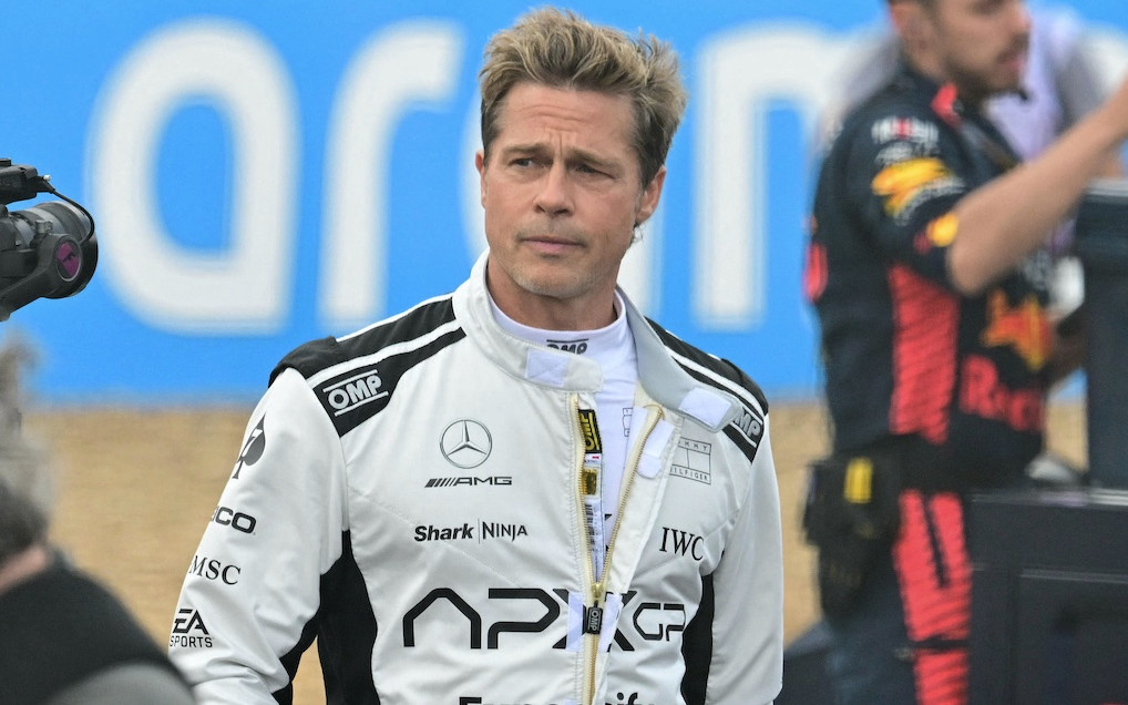 60-letni Brad Pitt i jego prosty sposób na młodszy wygląd