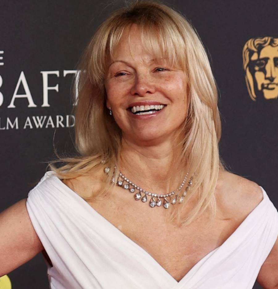 Od ofiary molestowana i przemocy, po seksbombę wszechczasów. Pamela Anderson kończy dziś 58 lat!