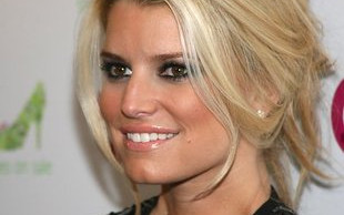 Jessica Simpson i Jeremy Renner flirtują