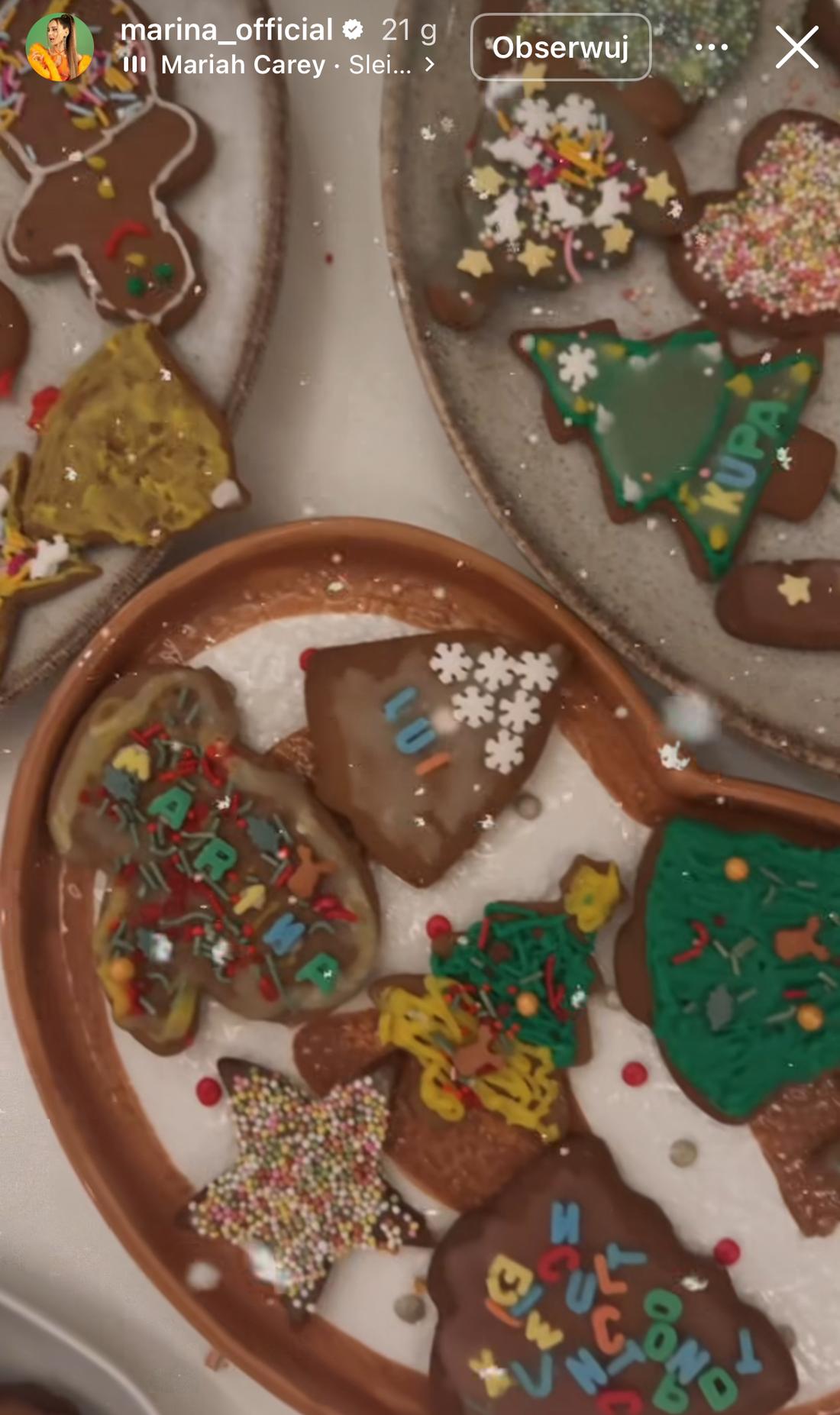 Pieczenie pierniczków w domu Szczęsnych, fot. Instagram