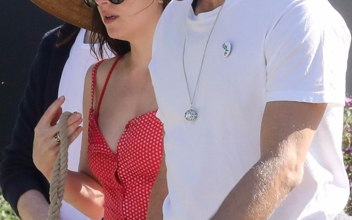 Dakota Johnson i jej chłopak robią DZIWNĄ rzecz dla zdrowia (ZDJĘCIA)
