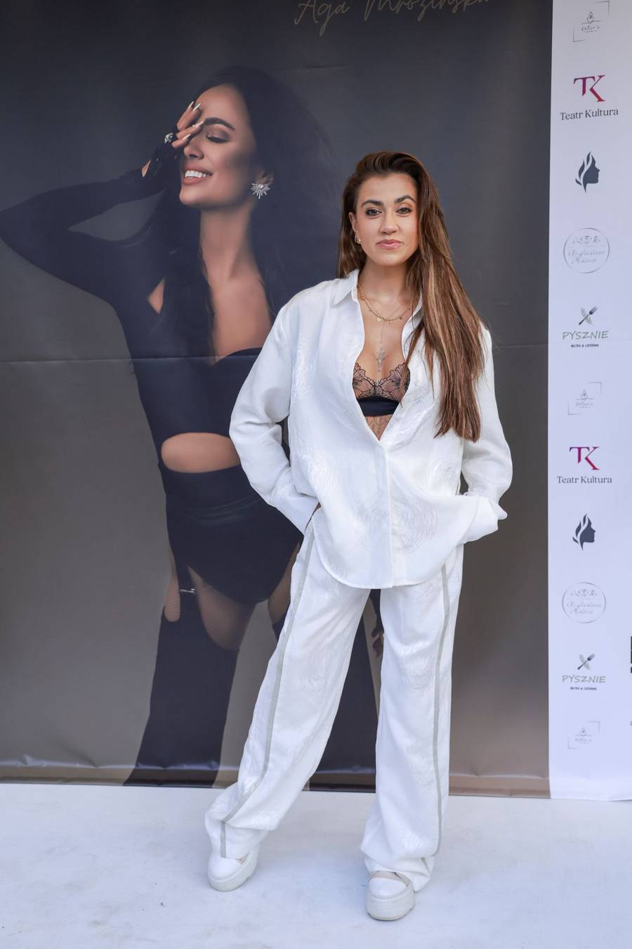 Gwiazdy na premierze nowego singla “Girar La Noche”. Zjawiskowa Mrozińska z mężem, Dominika Gwit, Maja Hyży… (FOTO)