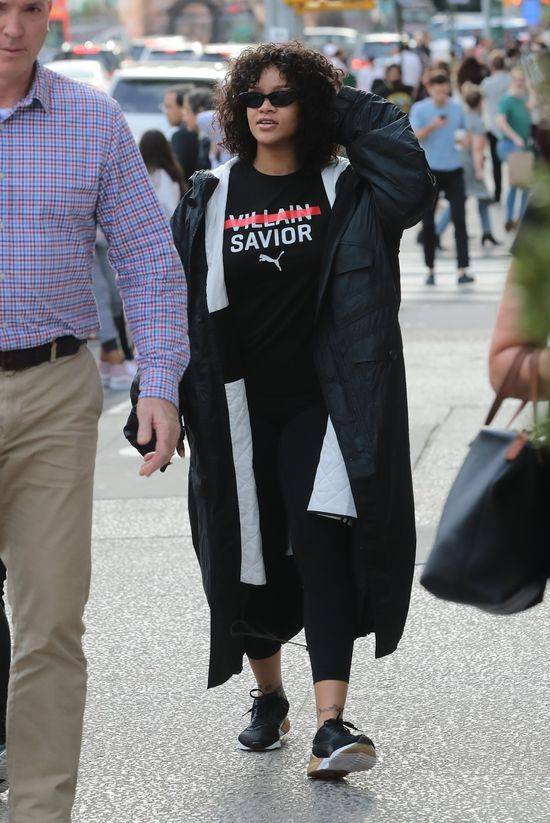 Koleżanka wydała Rihannę! Te dodatkowe kilogramy, to…