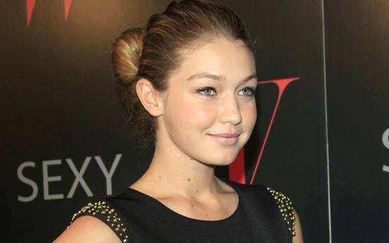 Niespodziewana ciąża zmusza Gigi Hadid do przerwania kariery?