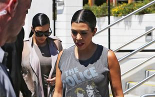 Kourtney Kardashian osiwiała ze stresu? (FOTO)