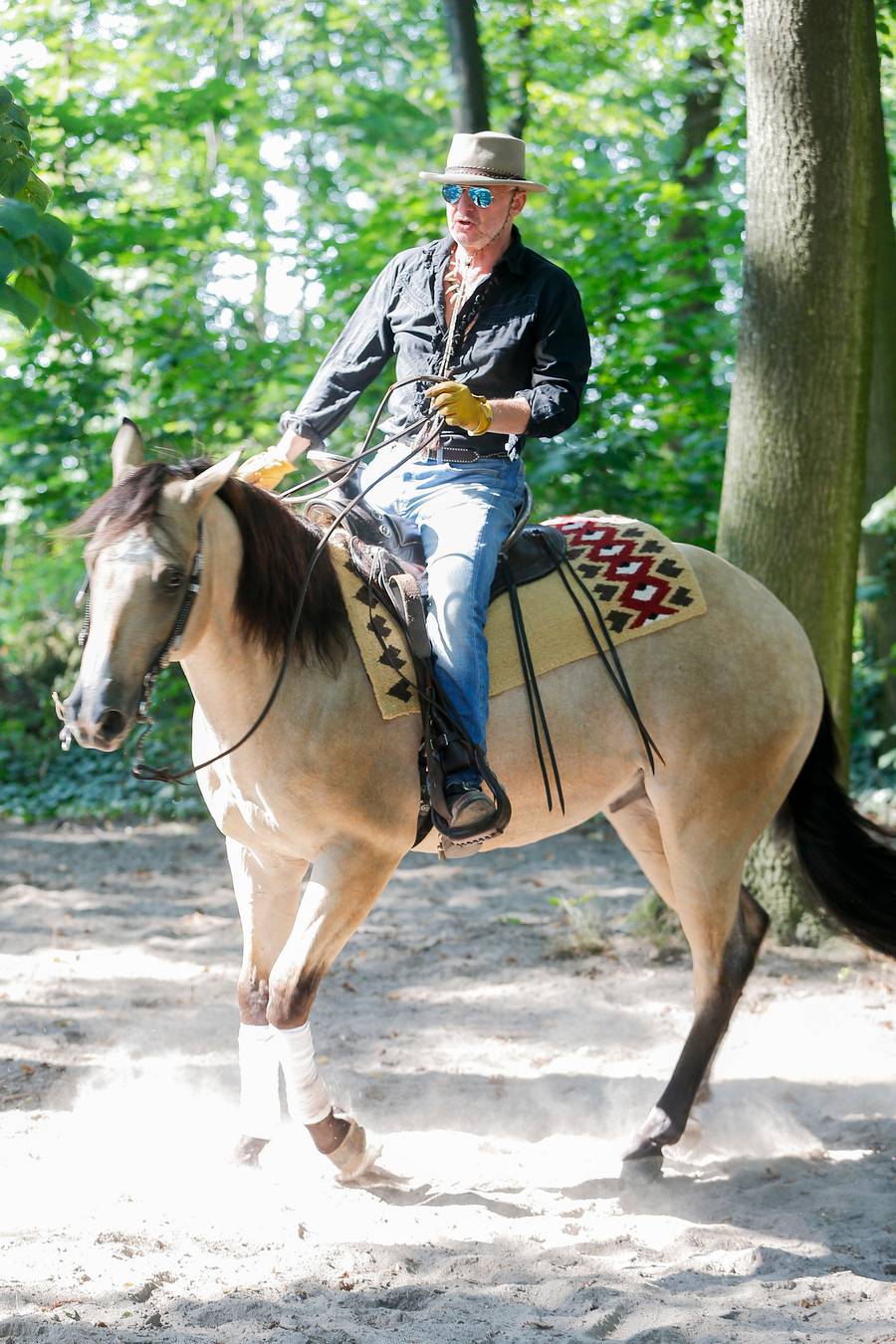 XXII Jeździeckie Mistrzostwa Gwiazd. Bogusław Linda w wydaniu, jakim go nie znamy