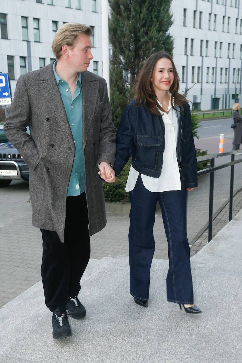 Boczarska i Banasiuk debiutują razem na scenie. Na premierze Olga Bołądź z mężem…