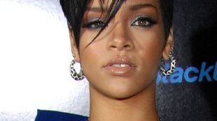 Chris Brown zapłaci Rihannie 10 milionów za pobicie!