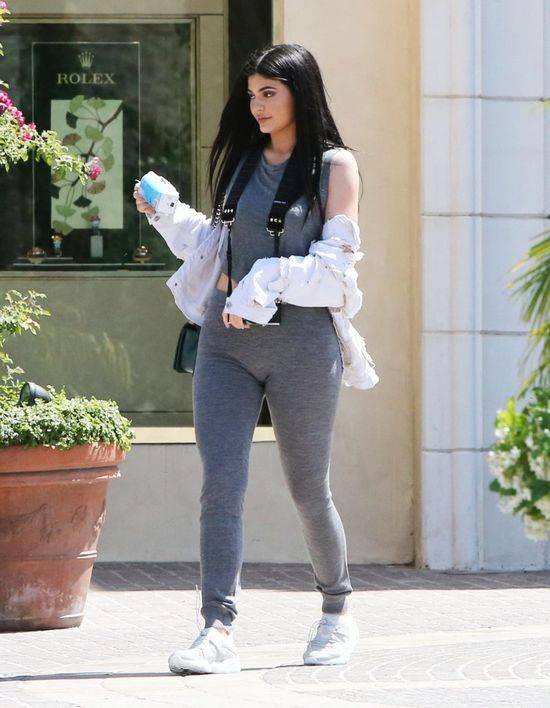 15 najseksowniejszych stylizacji Kylie Jenner! Mogłaby tak wyglądać codzienne!