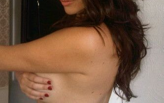 Imogen Thomas dzieli się zdjęciami na Twitterze