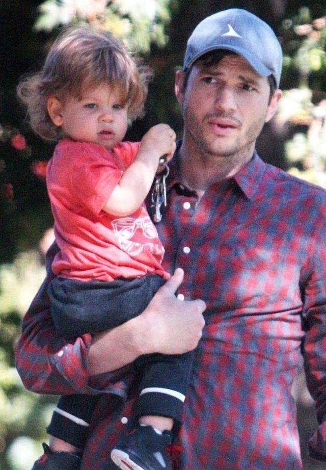 Mila i Ashton spodziewają się BLIŹNIAKÓW? Nie uwierzycie, kto zostanie chrzestnymi