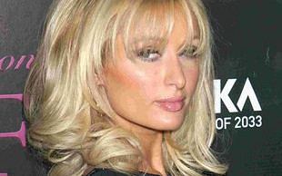 Paris Hilton się moczy!