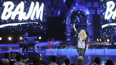 Beata Kozidrak w łóżku na sopockiej scenie TOP Trendy (FOTO)