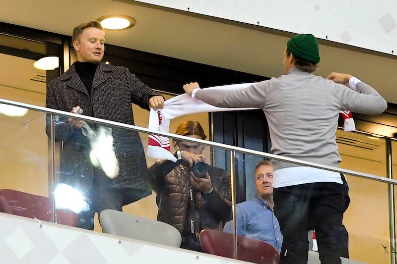 Mecz Polska-Holandia: Anna Lewandowska wierna fanka męża, Joanna Kurska i Jacek Kurski