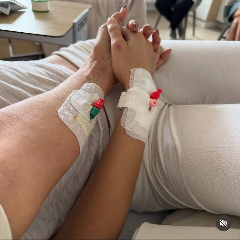 Bella Hadid znów w szpitalu. Jej mama opublikowała wstrząsające kadry