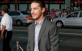 Shia LaBeouf straci palec