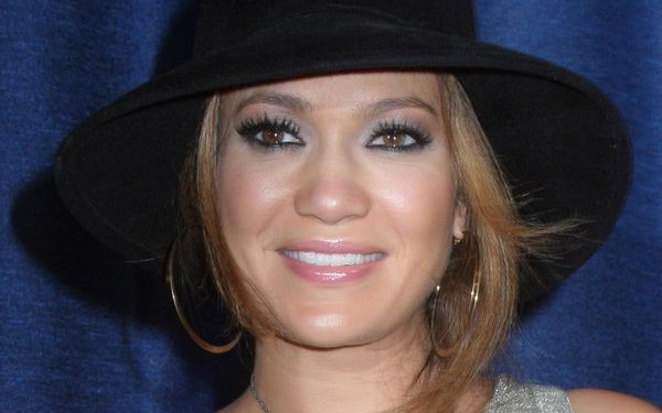 Jennifer Lopez twierdzi, że nie jest w ciąży