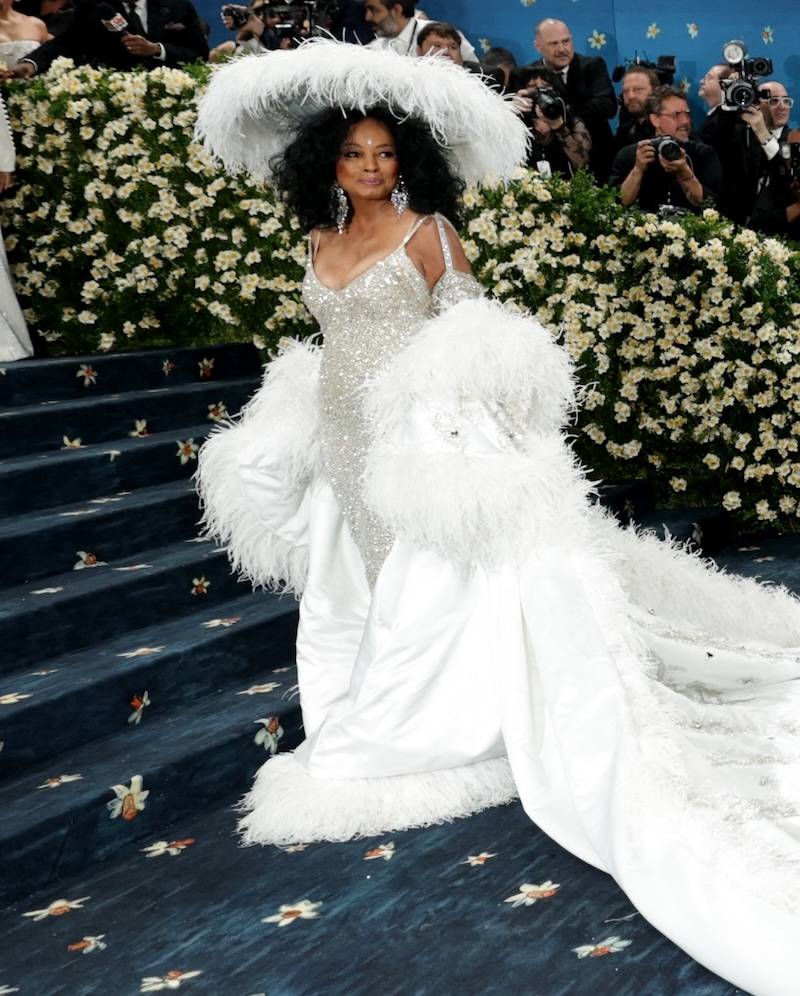 Met Gala 2025: Rihanna w trzeciej ciąży, Miley Cyrus, Pharrell Williams z żoną, Anne Hathaway… (NA ŻYWO)