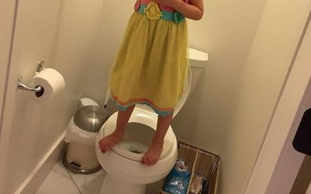 To zdjęcie wstrząsnęło matką dziewczynki (FOTO)