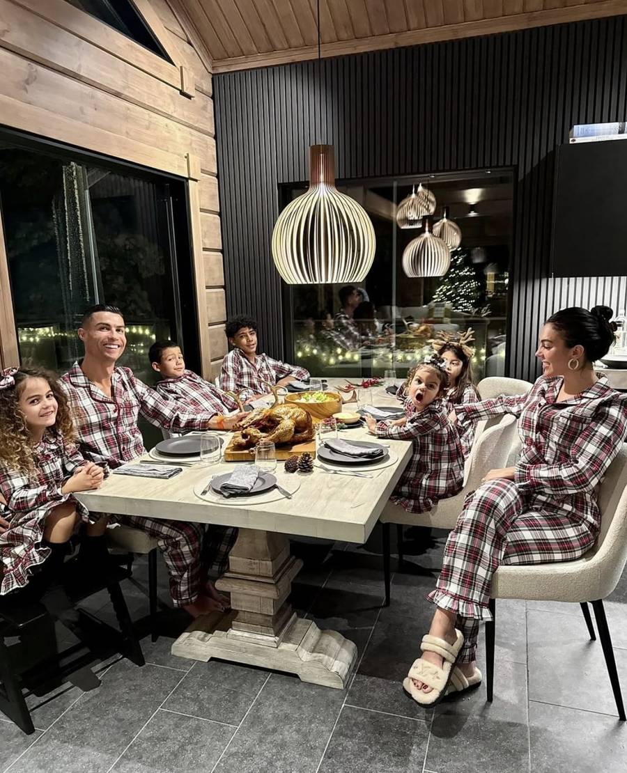 Bajkowe święta Cristiano Ronaldo i Georginy Rodríguez! Spędzili magiczny czas w krainie świętego Mikołaja (FOTO)