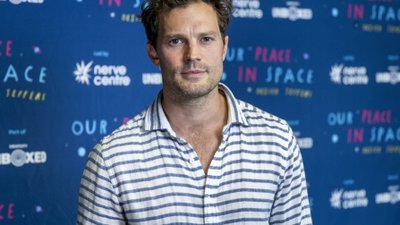 Jamie Dornan hospitalizowany z symptomami przypominającymi “atak serca”