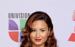 Dla tych, którzy nie widzieli – dekolt Demi Lovato (FOTO)