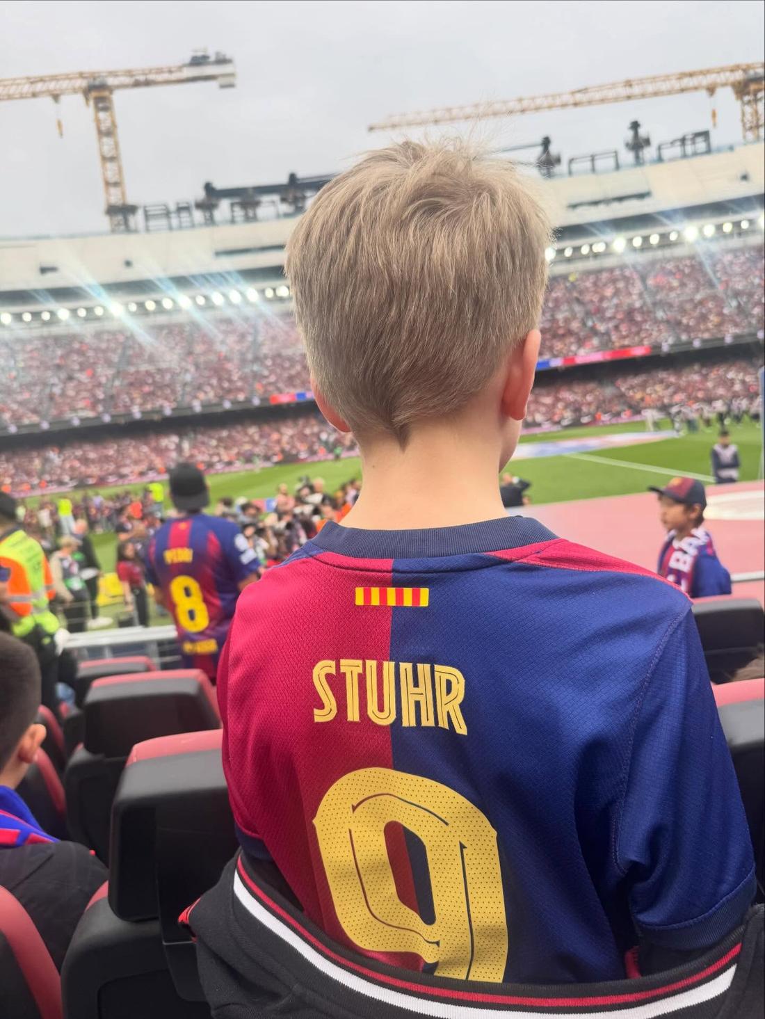 Maciej Stuhr zabrał syna na mecz FC Barcelony, fot. Instagram