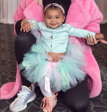 Jeśli pokazują rzadko, ok. Ale jeśli robią z życia dzieci reality - show, jest to dramat...