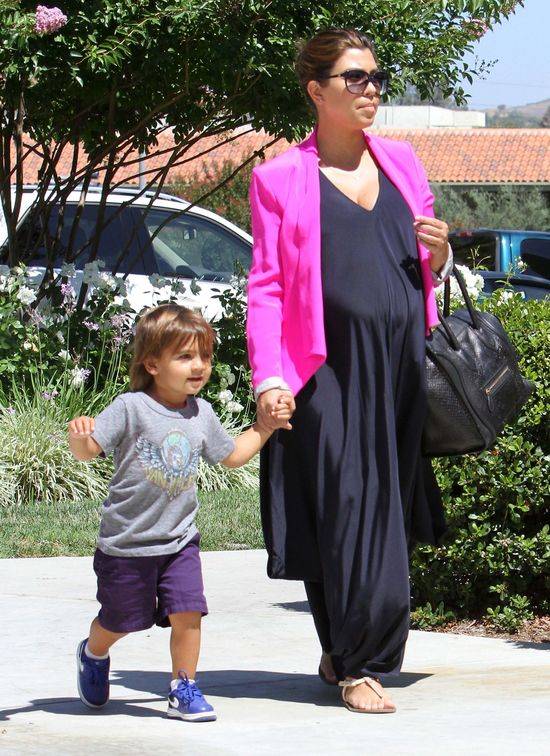 Styl ciężarnej Kourtney Kardashian