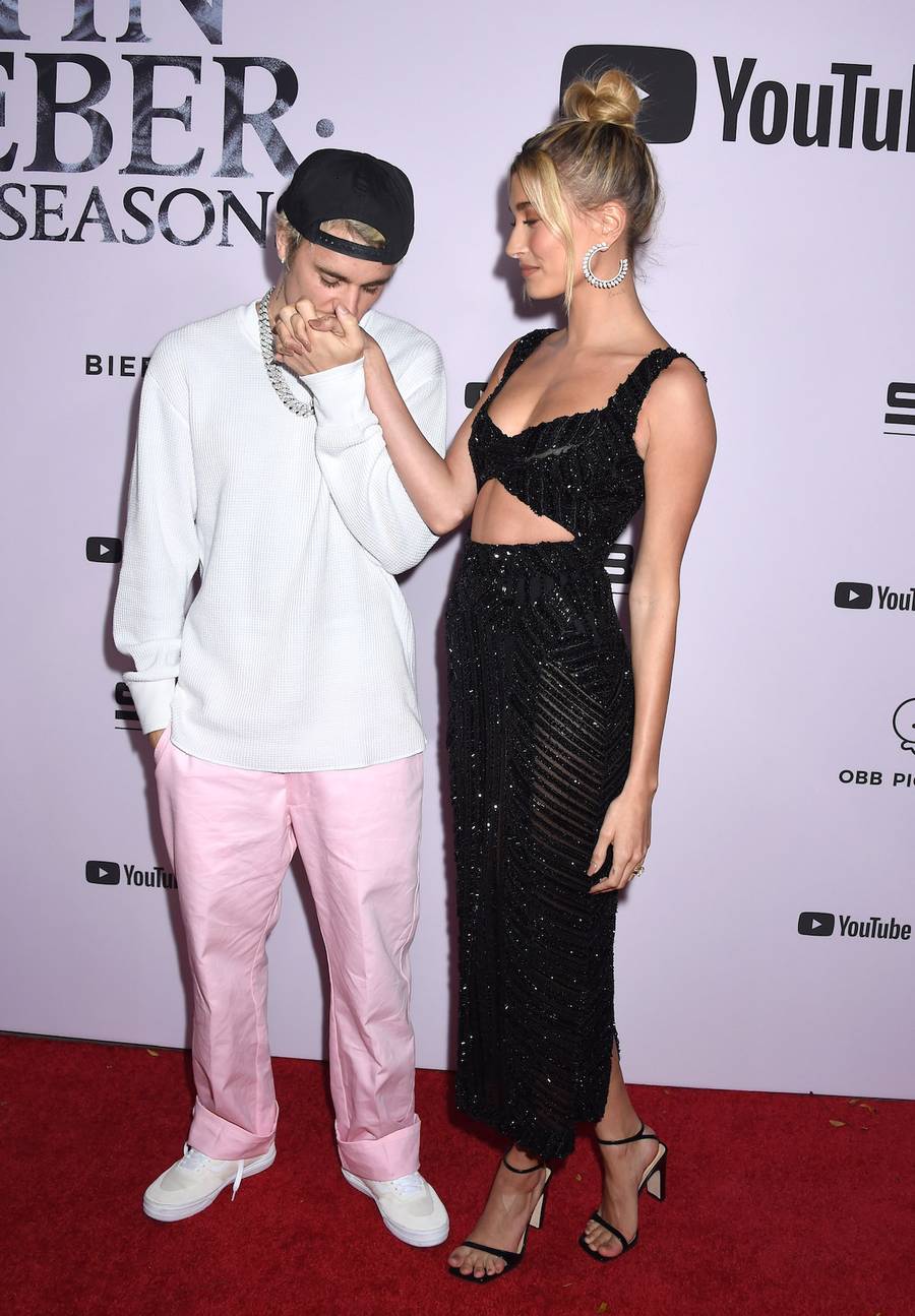 Pierwsza ścianka państwa Bieberów po ŚLUBIE. Nie szczędzili sobie uczuć (ZDJĘCIA)