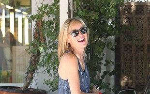 Co Sharon Stone robiła u fryzjera? (FOTO)