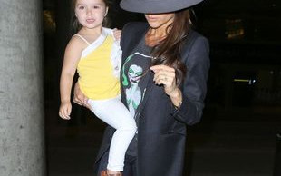 Internauci hejtują trzyletnią Harper Beckham! (FOTO)