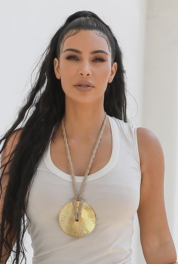 Wolała(e)m ją w długich włosach