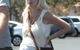 Czwarte dziecko Tori Spelling przyszło na świat!